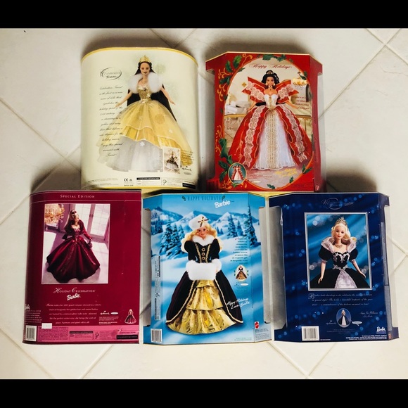 CHRISTMAS BARBIE FASHION DOLLS - Picture 7 of 11